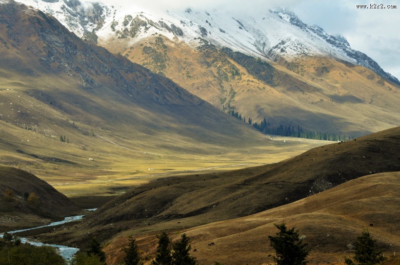 新疆孟克特风景图片