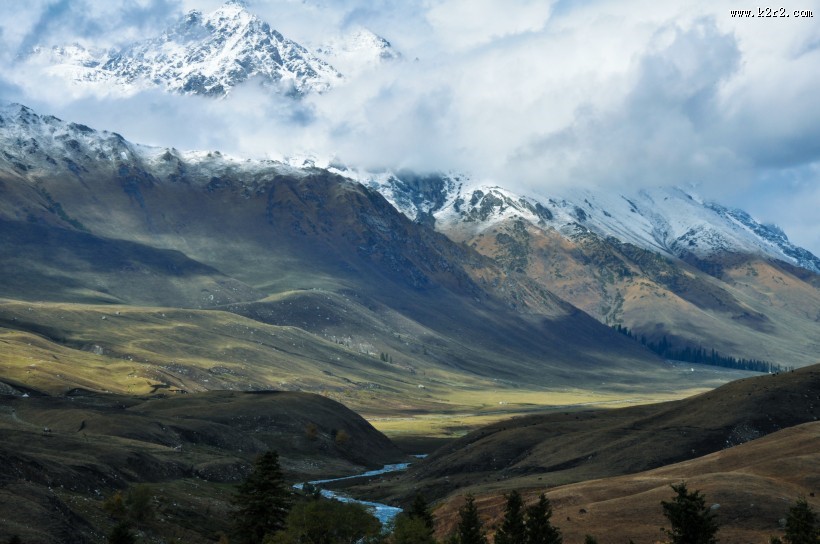 新疆孟克特风景图片