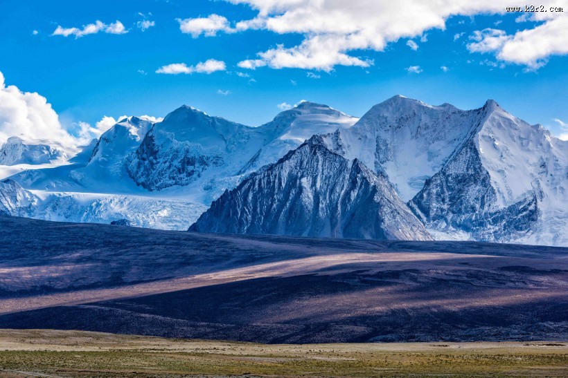 西藏希夏邦马峰风景图片