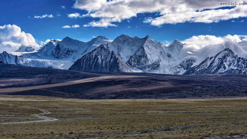 西藏希夏邦马峰风景图片
