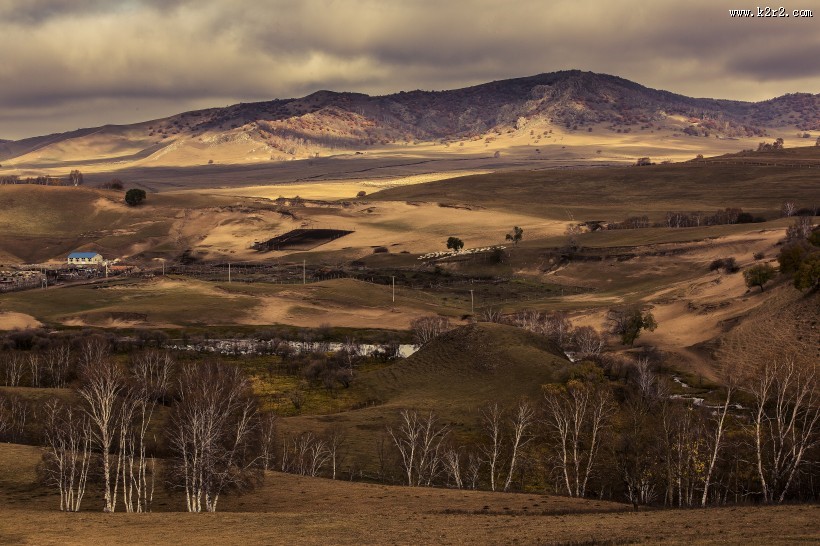 金秋乌兰布统风景图片