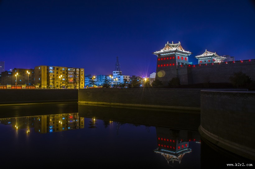 山西大同城墙夜景图片