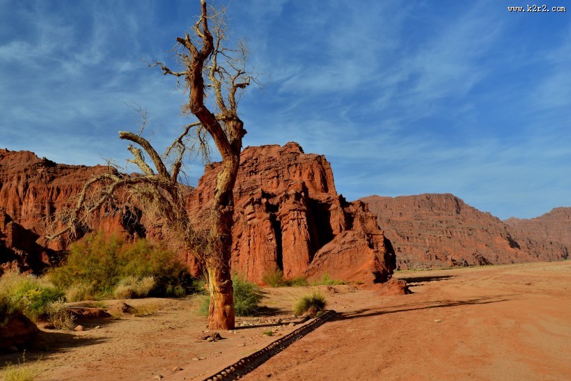 新疆阿克苏托木尔峰峡谷风景图片大全