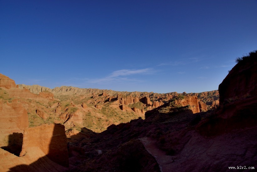 新疆阿克苏托木尔峰峡谷风景图片
