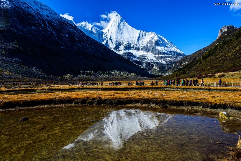 四川央迈勇神山风景图片