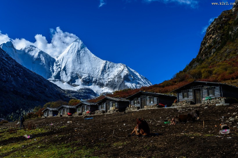四川央迈勇神山风景图片