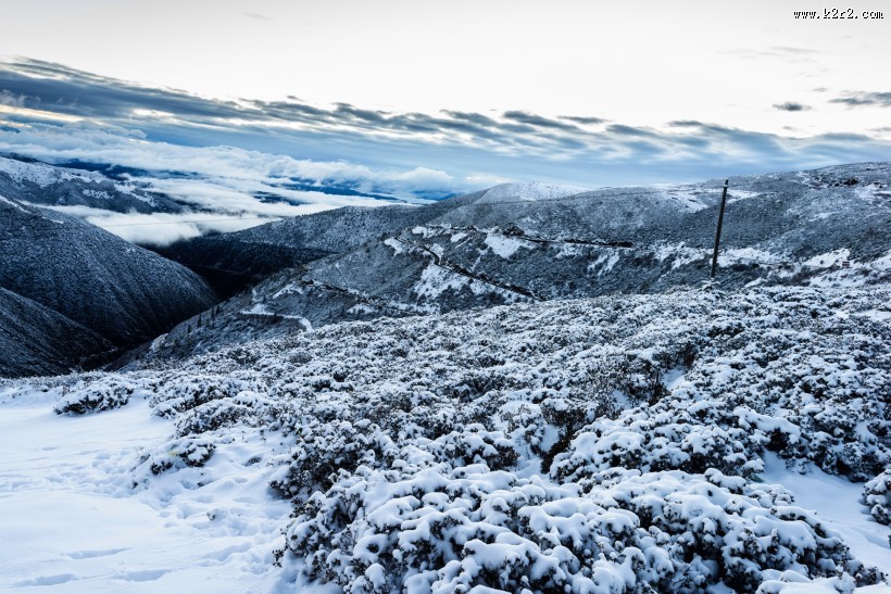 四川高尔寺山雪景图片