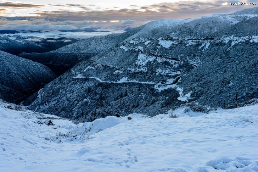 四川高尔寺山雪景图片大全