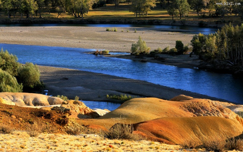 新疆五彩滩风景图片