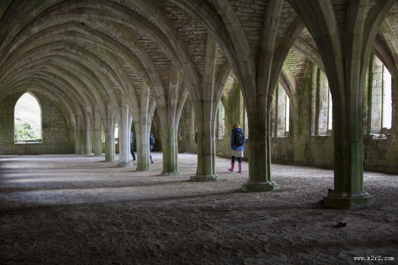 英国喷泉修道院建筑风景图片