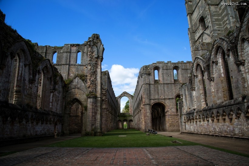 英国喷泉修道院建筑风景图片