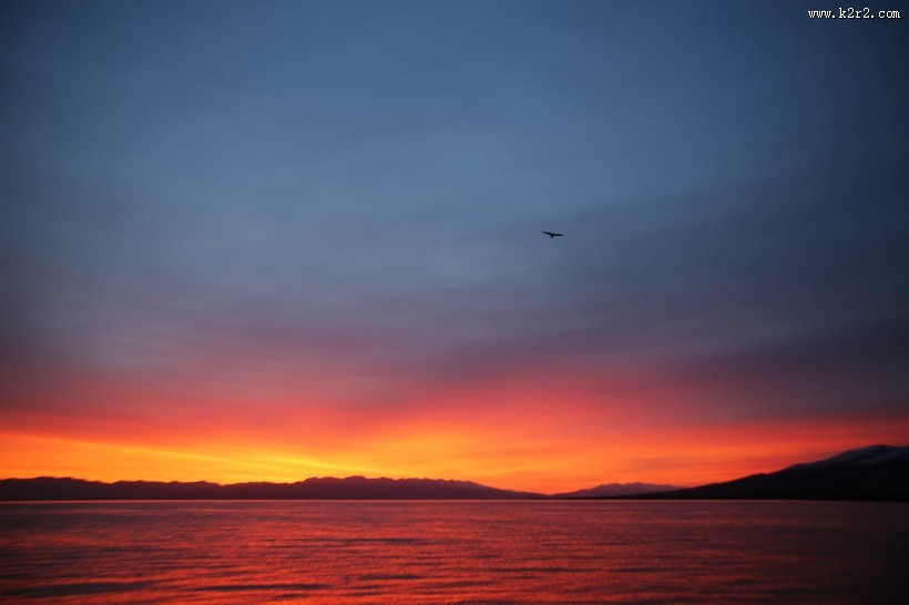 青海湖日出风景图片
