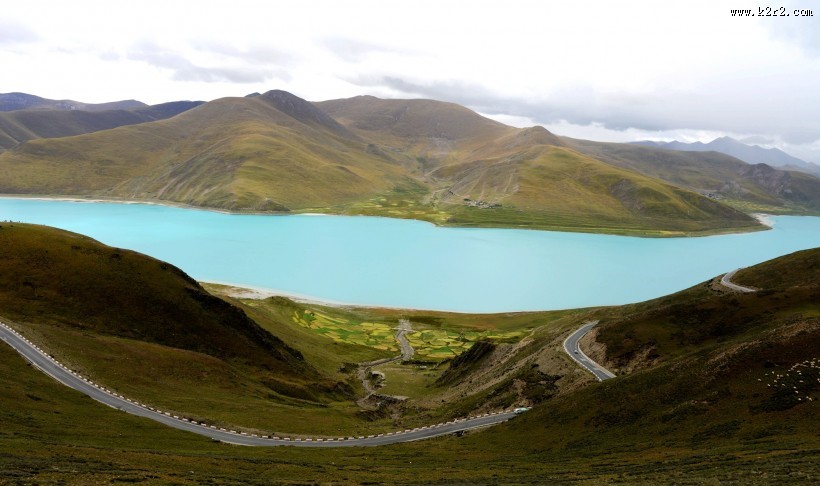 西藏羊卓雍措风景图片