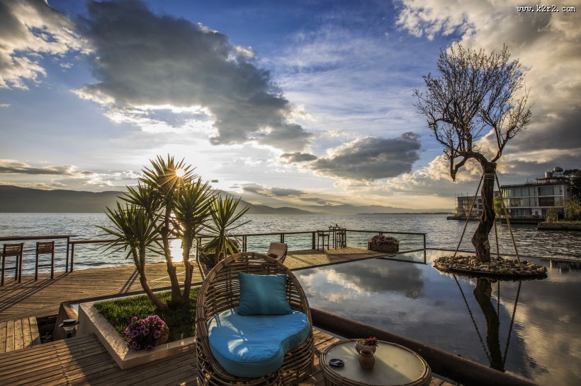 云南洱海日出风景图片