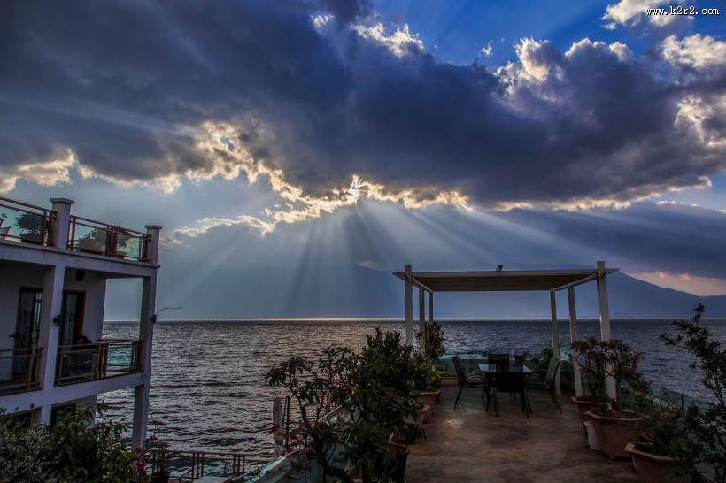云南洱海日出风景图片