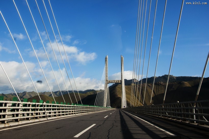 新疆伊犁果子沟大桥风景图片大全