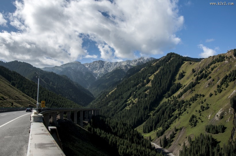 新疆伊犁果子沟大桥风景图片大全