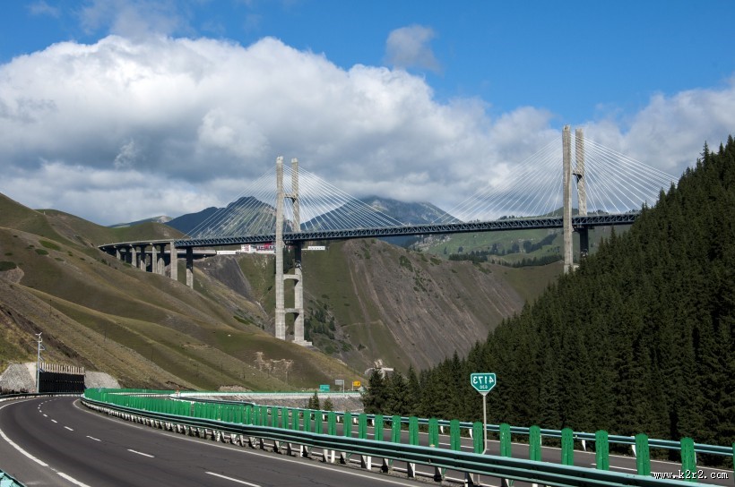 新疆伊犁果子沟大桥风景图片大全