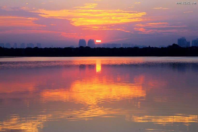 湖北汤逊湖日出风景图片