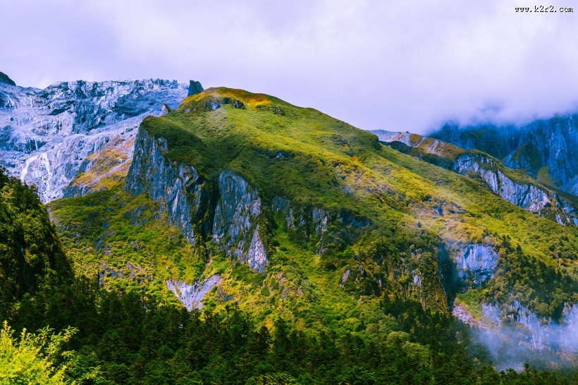 四川贡嘎山的山水风景图片