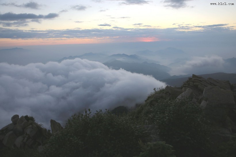 雾灵山晨曦风景图片