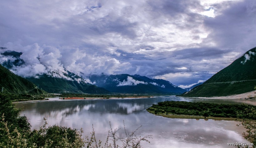 西藏尼洋河风景图片