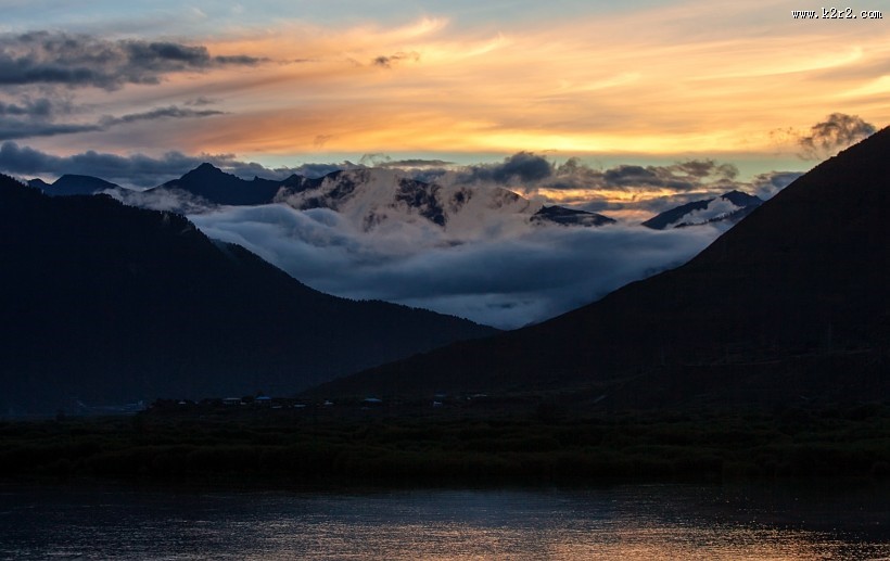 西藏尼洋河风景图片