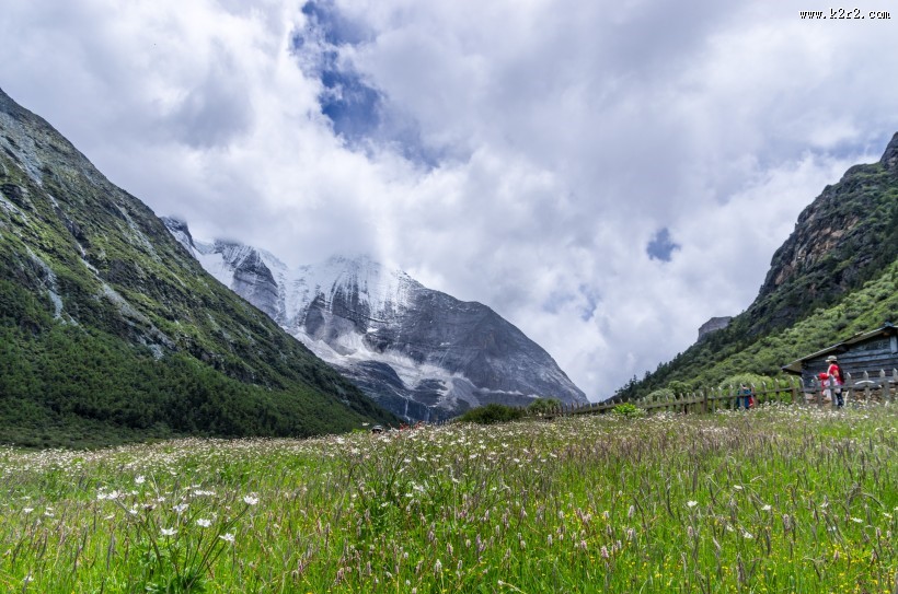 盛夏的四川稻城亚丁风景图片大全