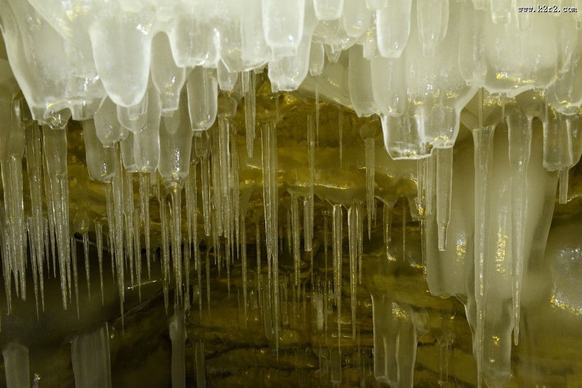 山西宁武山万年冰洞图片大全