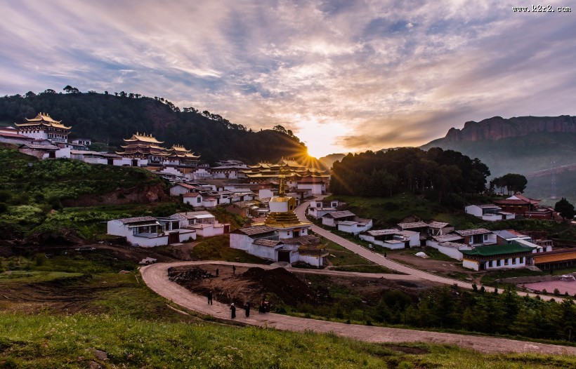 甘肃郎木寺风景图片