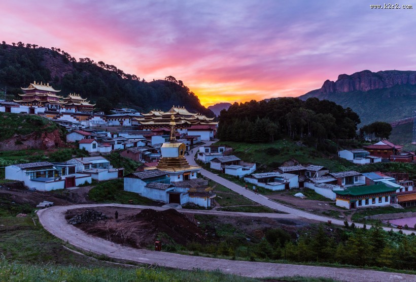 甘肃郎木寺风景图片