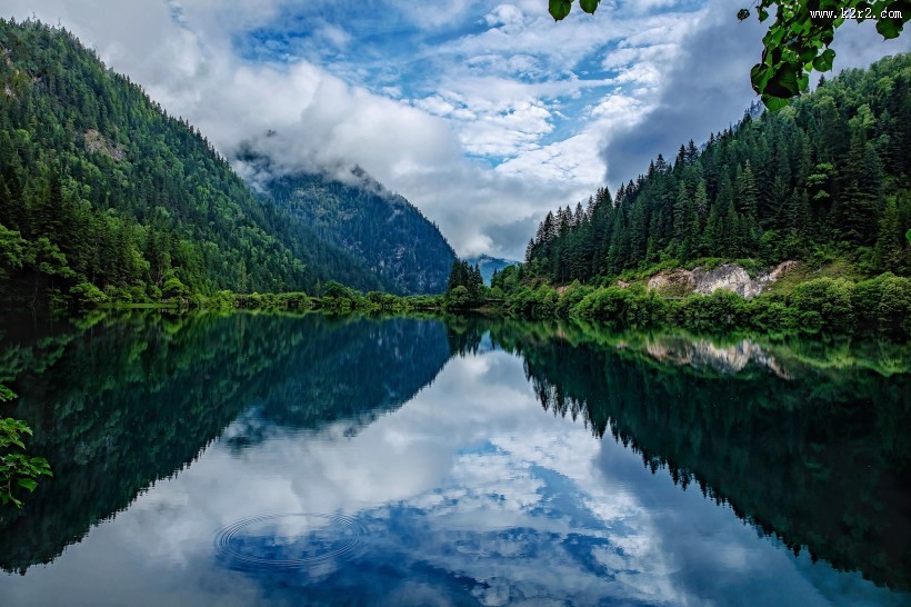 夏日四川九寨沟风景图片