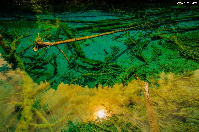 夏日四川九寨沟风景图片