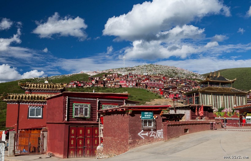 四川色达佛学院风景图片