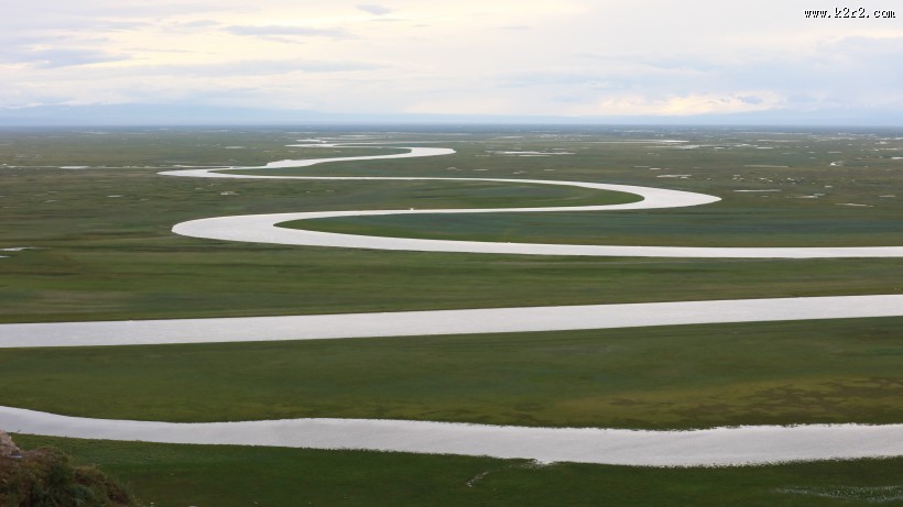 新疆巴音布鲁克风景图片