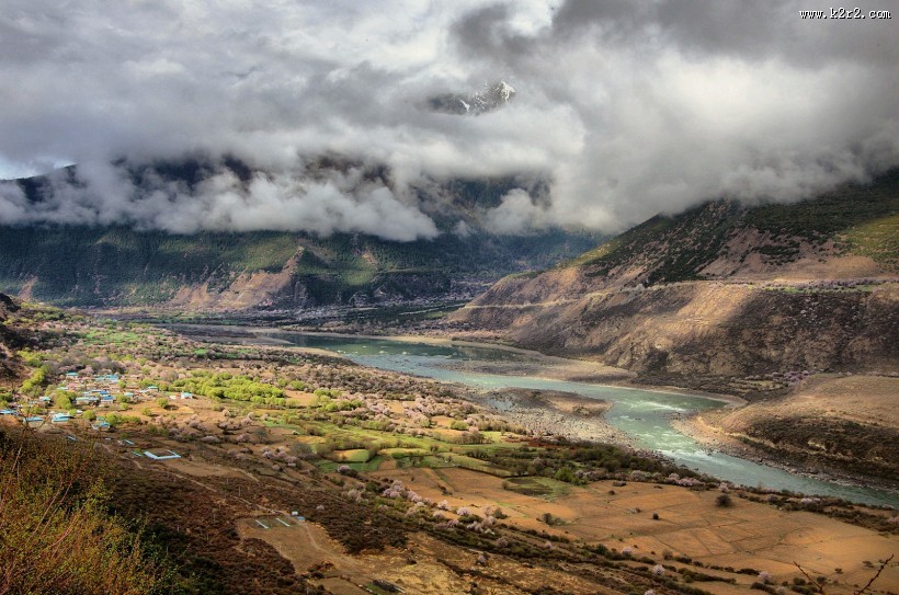 西藏雅鲁藏布大峡谷风景图片大全