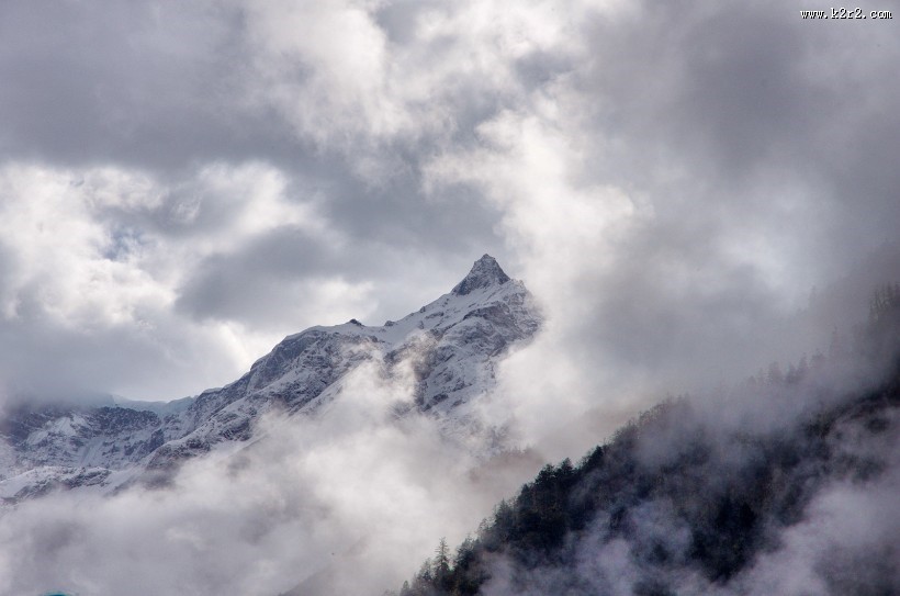 西藏雅鲁藏布大峡谷风景图片大全