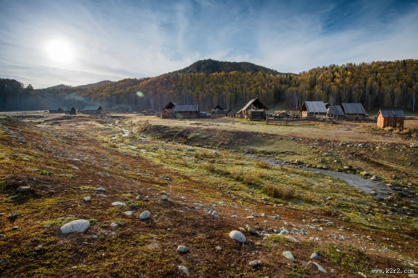 新疆禾木乡清晨风景图片