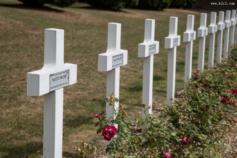 法国凡尔登纪念公墓风景图片