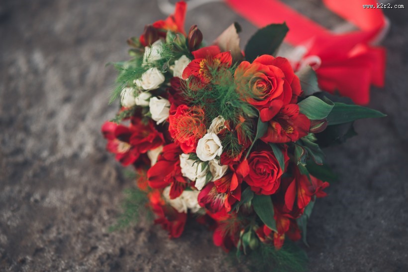 婚礼手捧鲜花图片大全