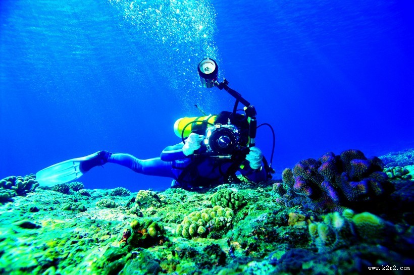 深海潜水图片