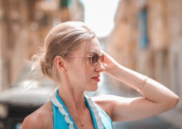 美女的侧颜图片