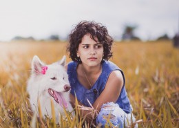 美女和狗狗图片大全