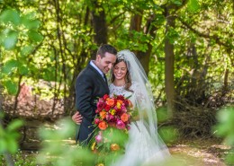 结婚的夫妻图片