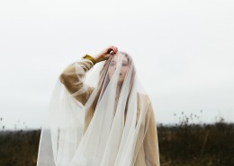 身穿婚纱的美女图片大全