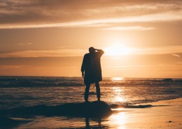 人物全身背影照图片