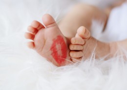 婴儿粉嫩的脚丫图片