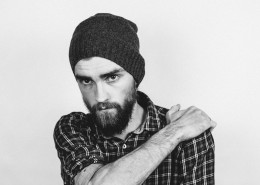 留胡子的男人图片