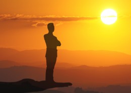 商务人士看向远方思考剪影图片大全