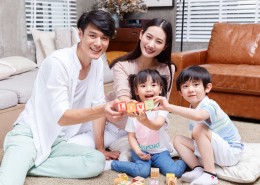 温馨家庭的欢乐时光图片